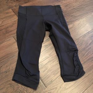 Lululemon Capris Leggings Size 6